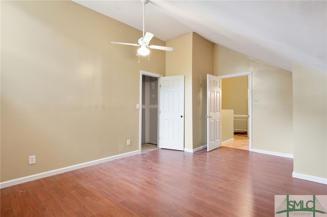 6 Earl Court