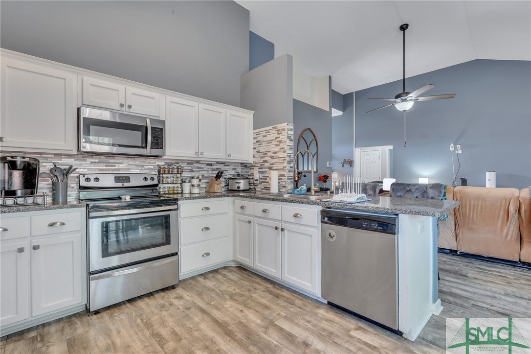160 Nandina Way