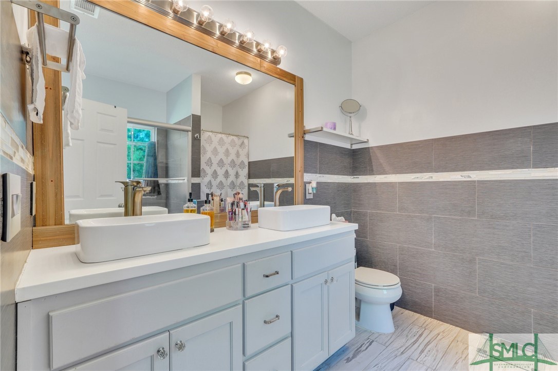 160 Nandina Way