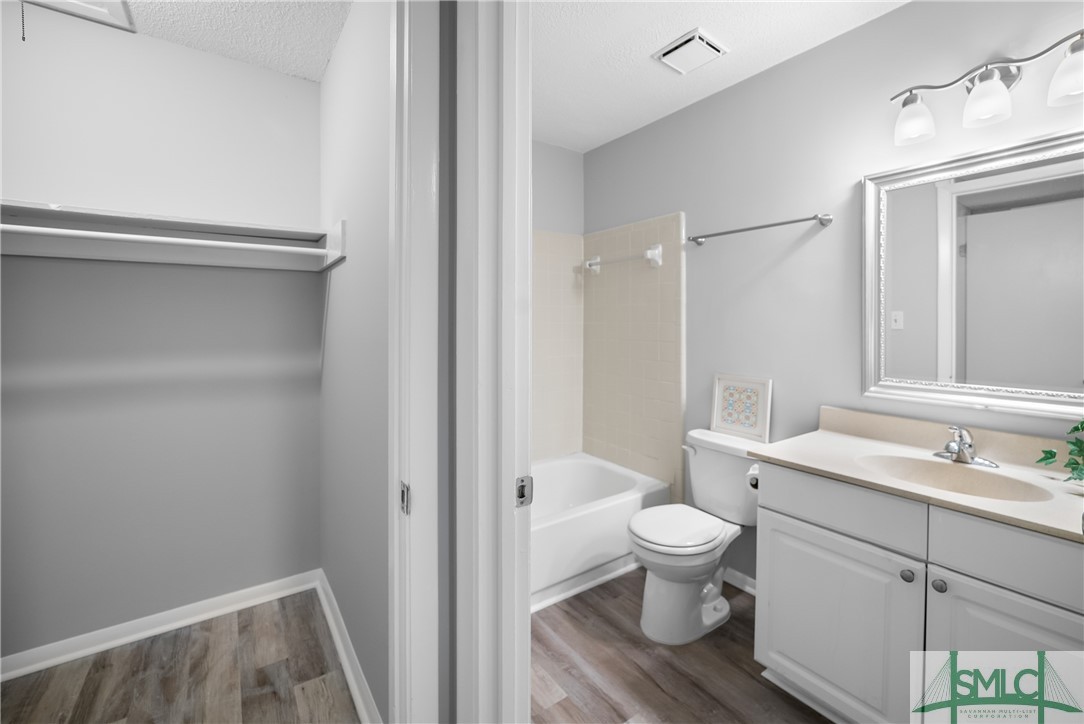 401 N Cromwell Road T-7