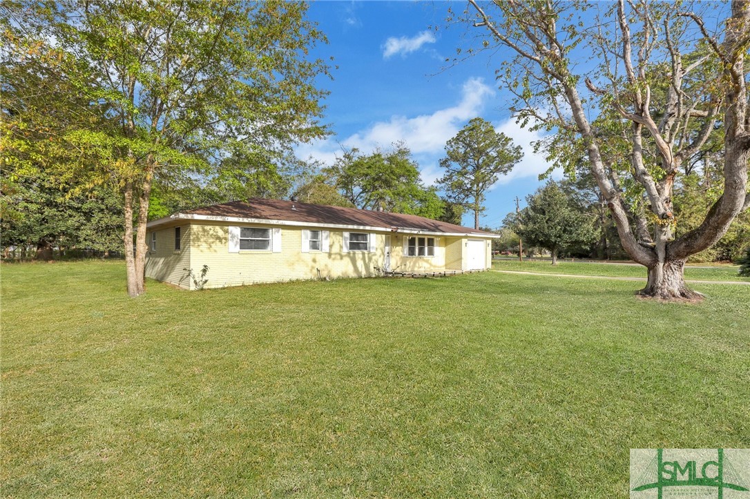15 Palm Drive
