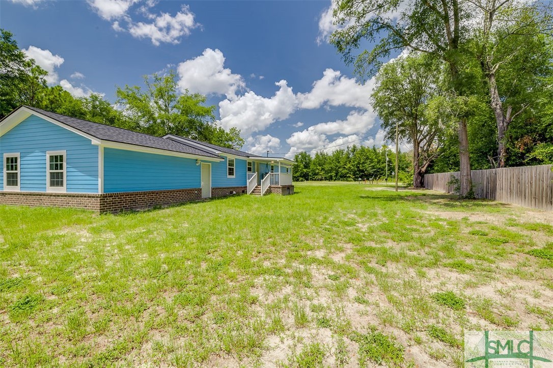 212 White Road
