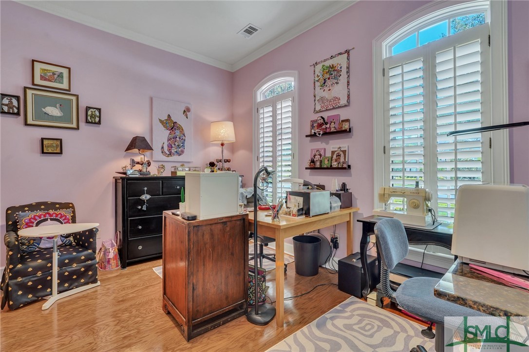 17 Lake Heron Court W