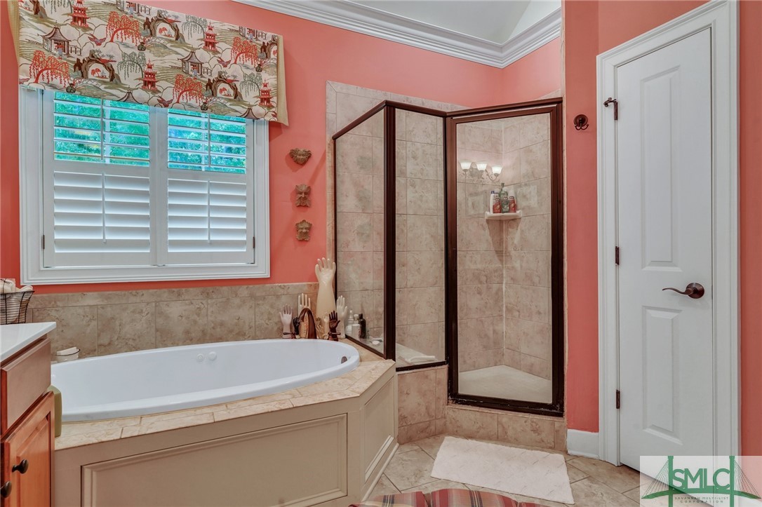 17 Lake Heron Court W
