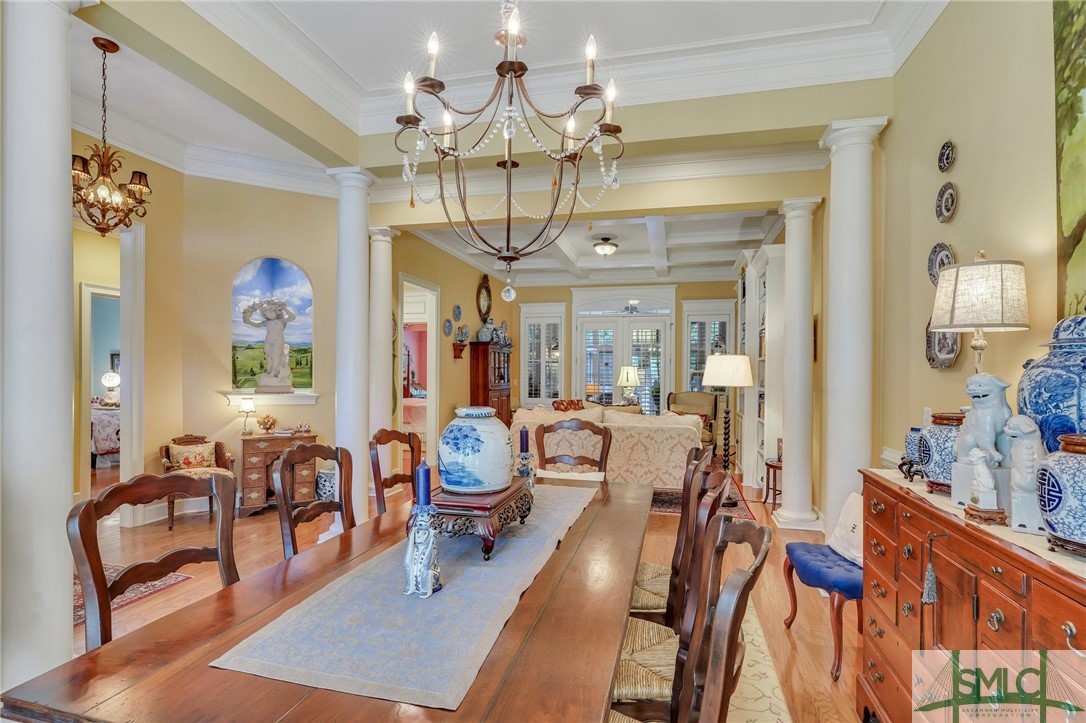 17 Lake Heron Court W