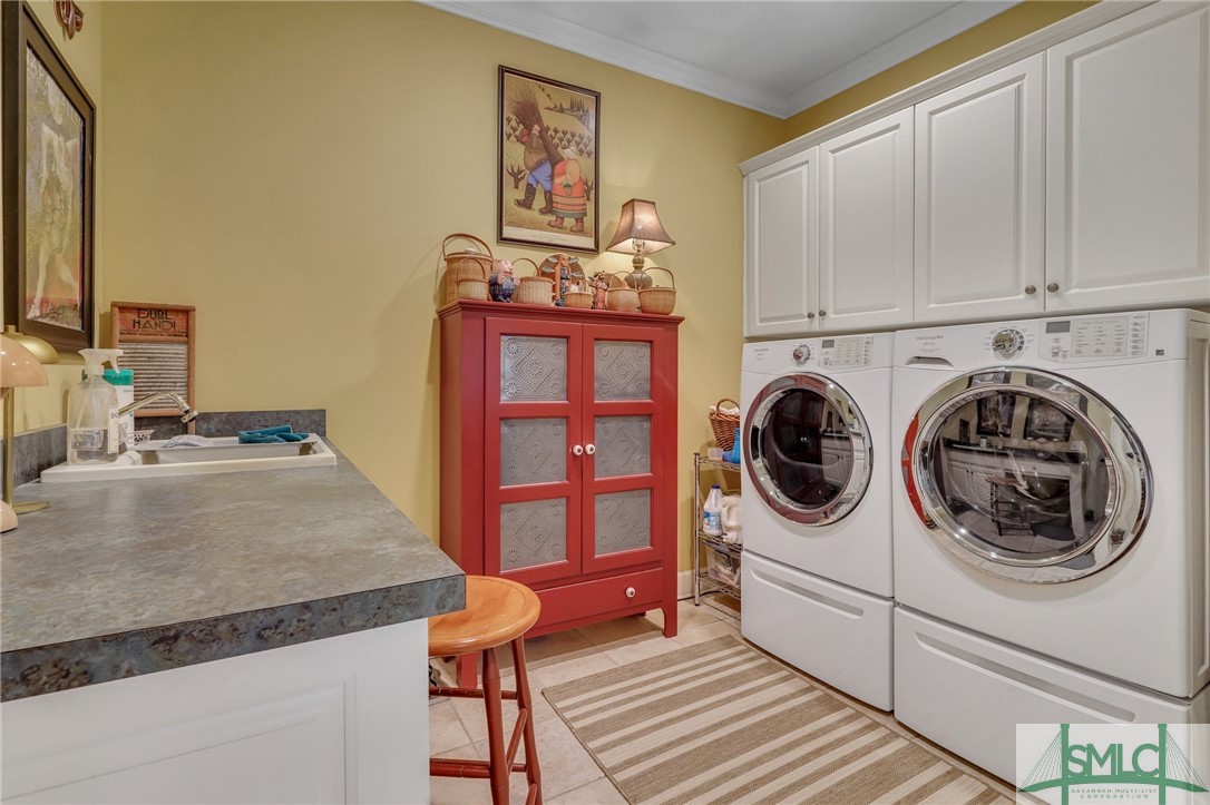 17 Lake Heron Court W