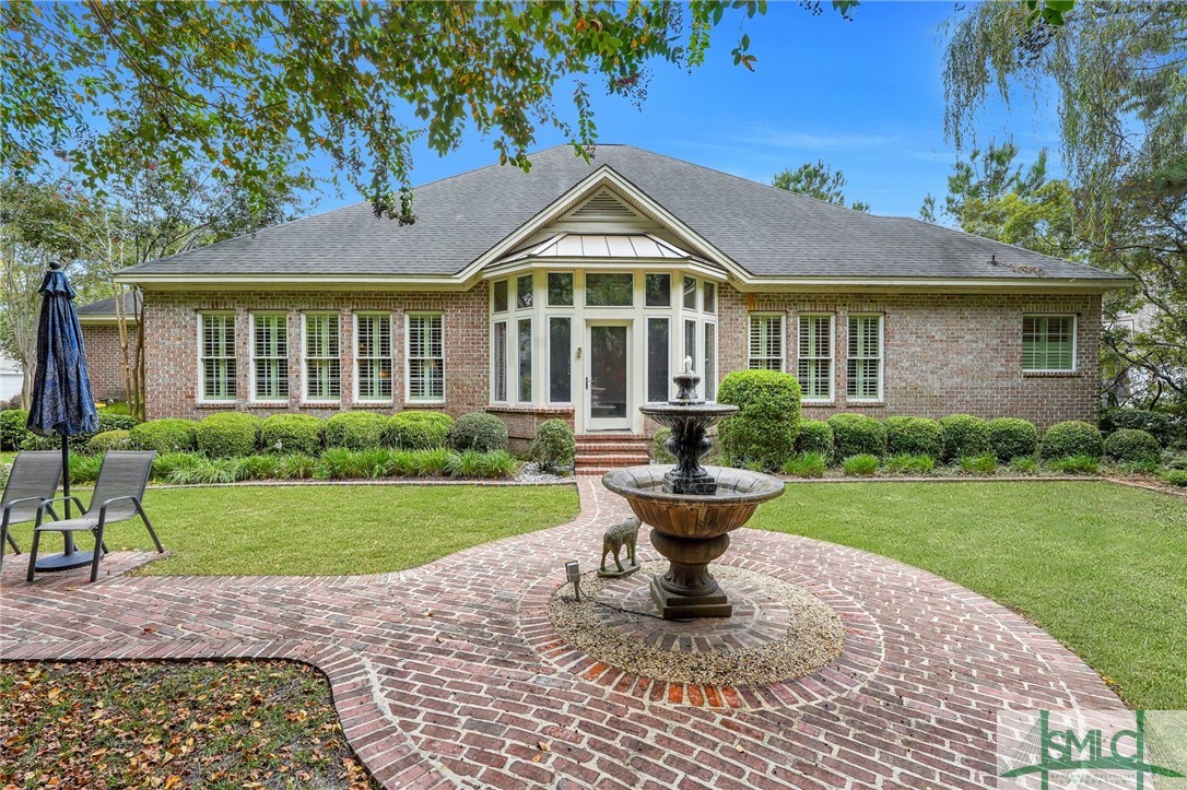17 Lake Heron Court W