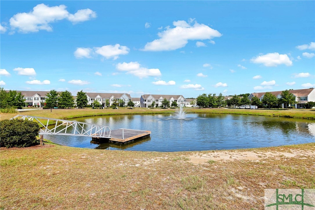 17 Lake Heron Court W