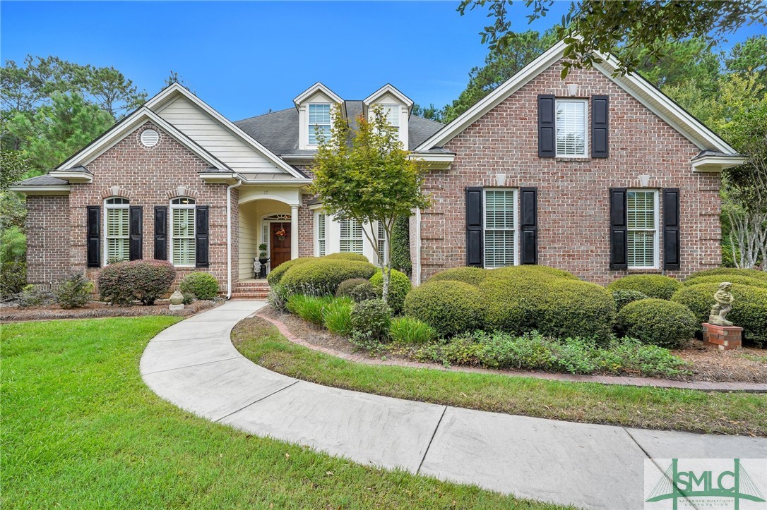 17 Lake Heron Court W