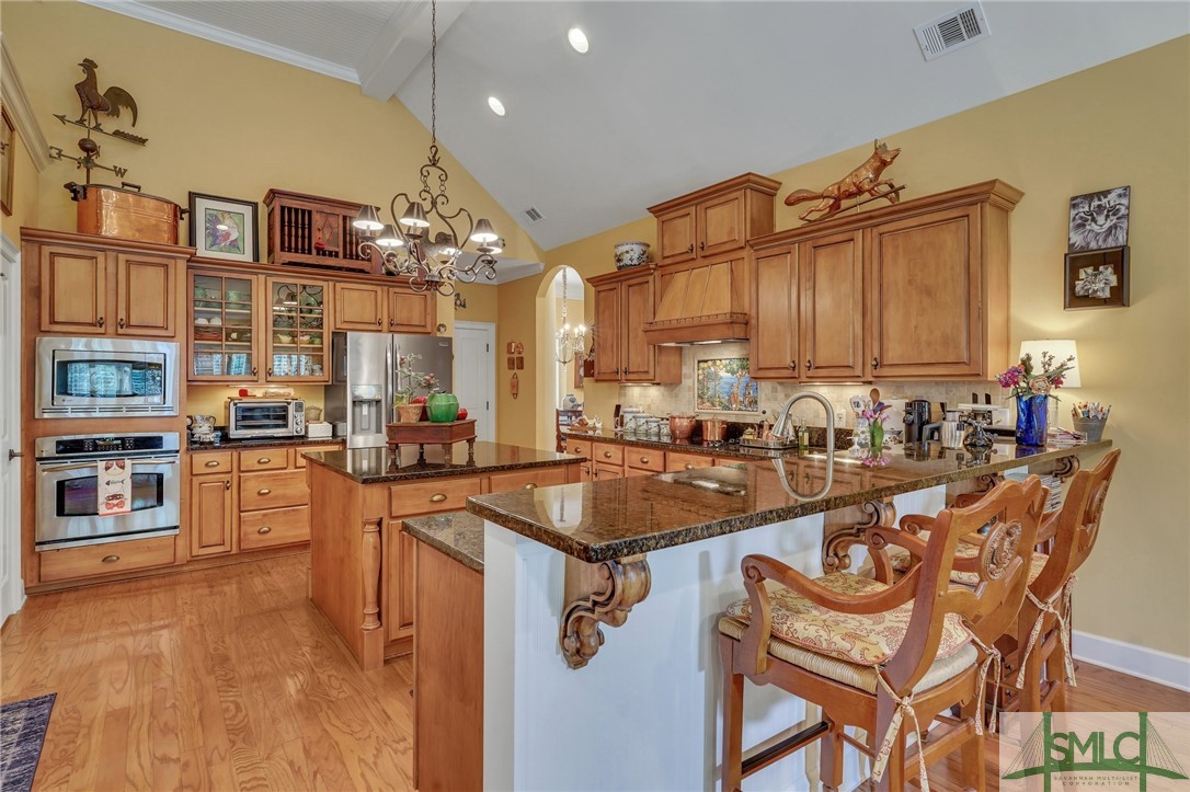 17 Lake Heron Court W