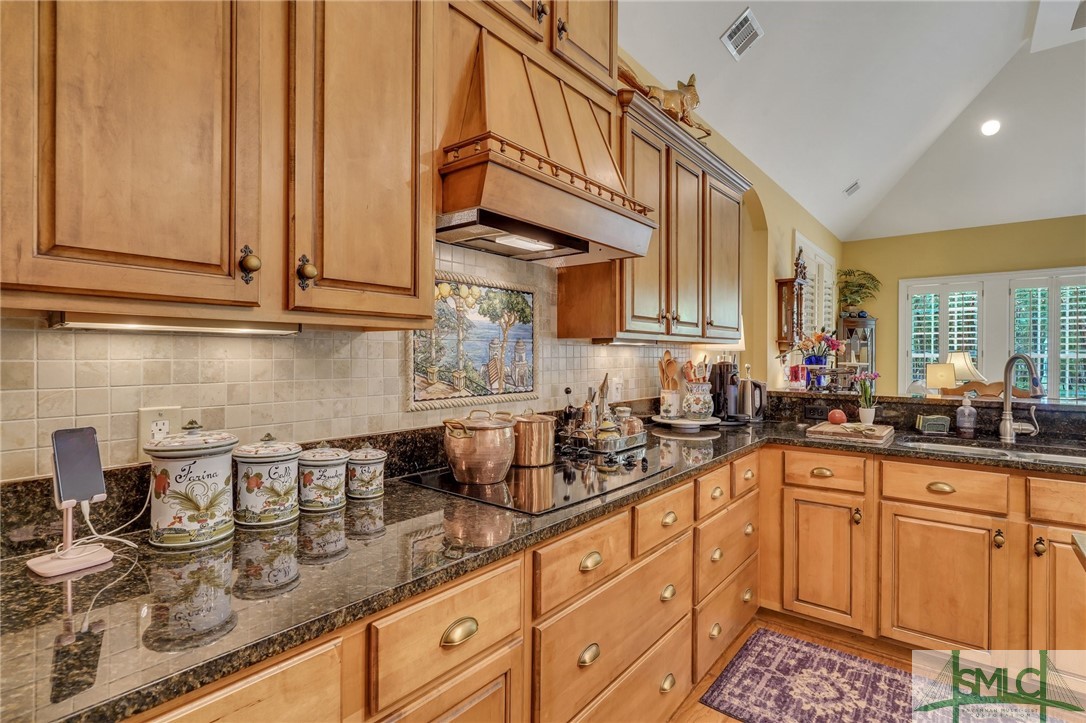 17 Lake Heron Court W