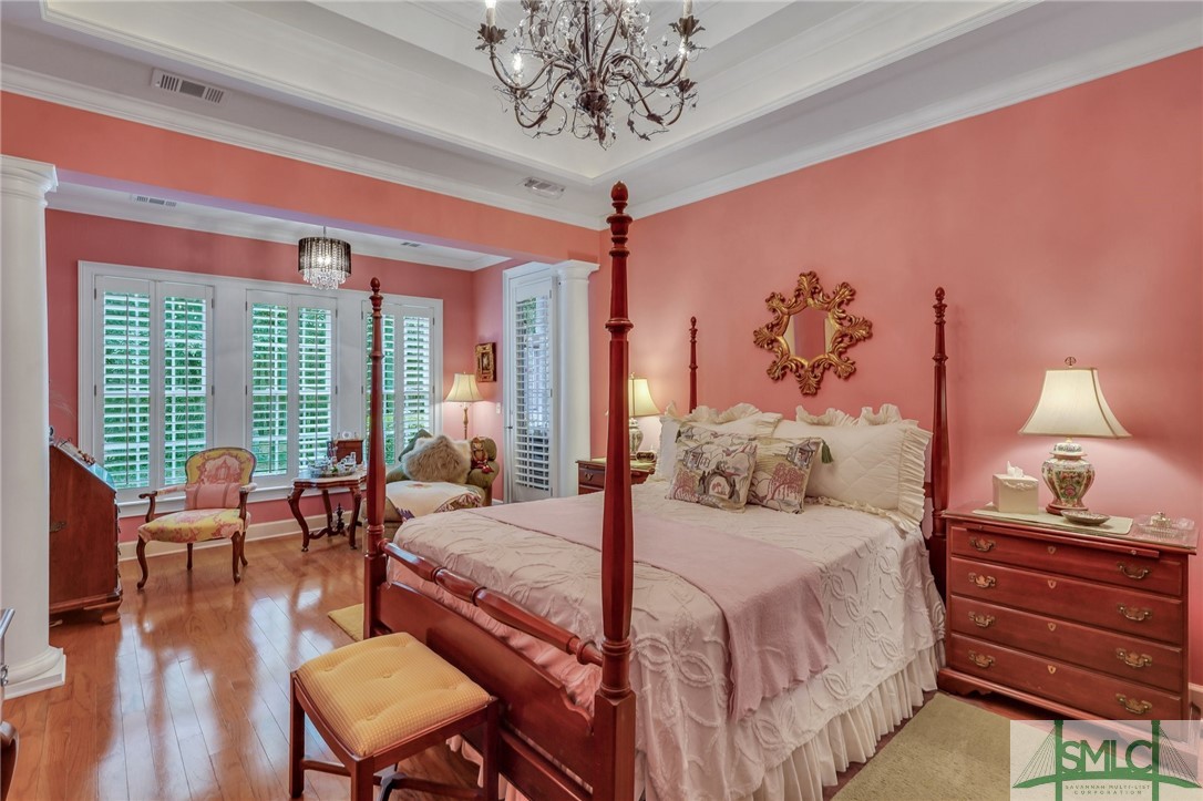 17 Lake Heron Court W
