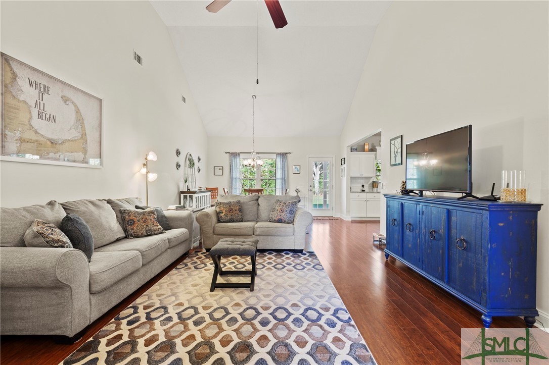 1138 Charlton Chase NE
