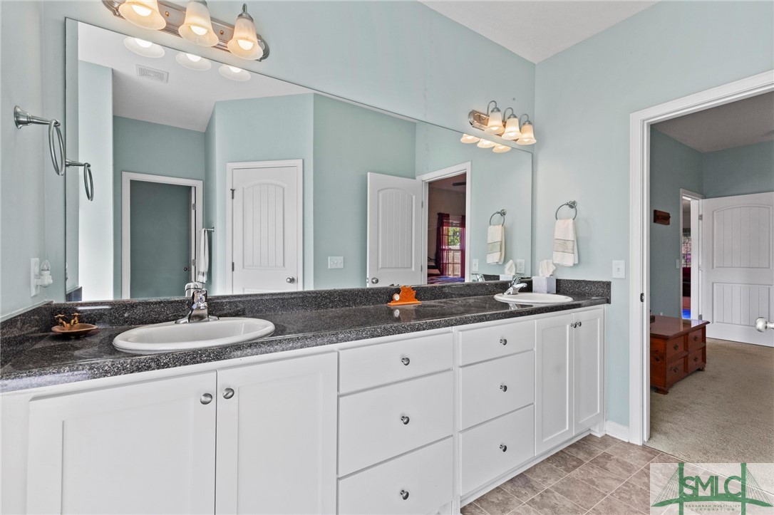 1127 Charlton Chase NE