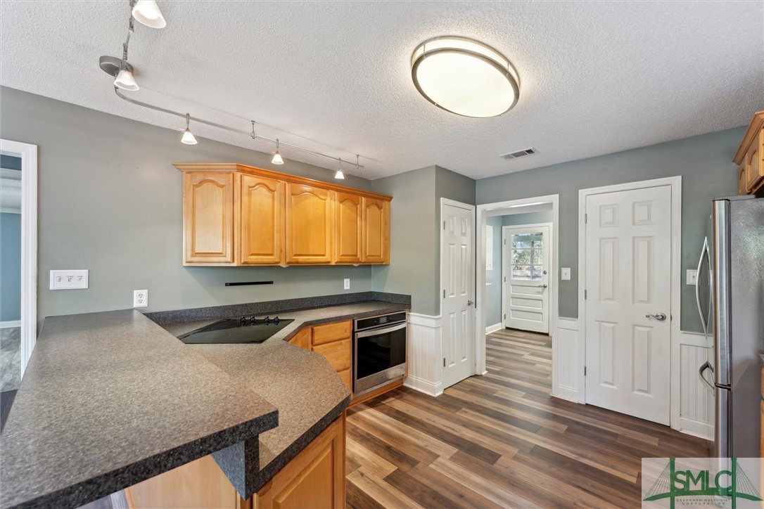 169 Old River Road