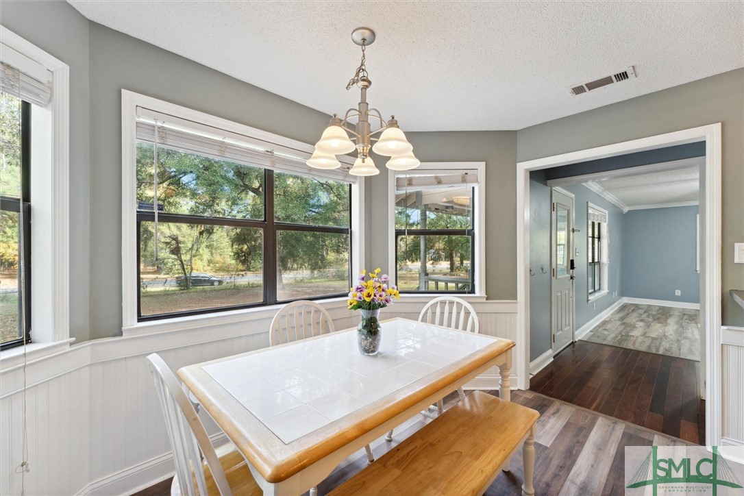 169 Old River Road