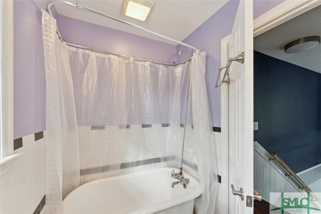 169 Old River Road