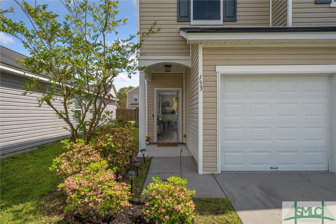 153 Lakepointe Drive