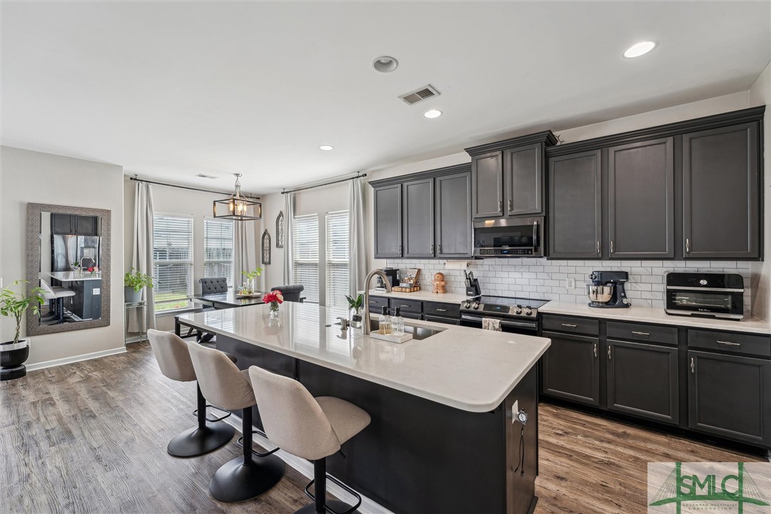 153 Lakepointe Drive