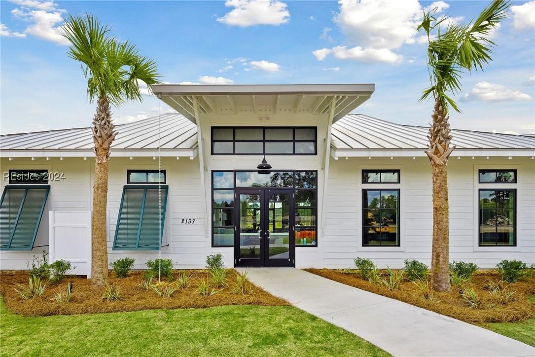 223 Persimmon Circle
