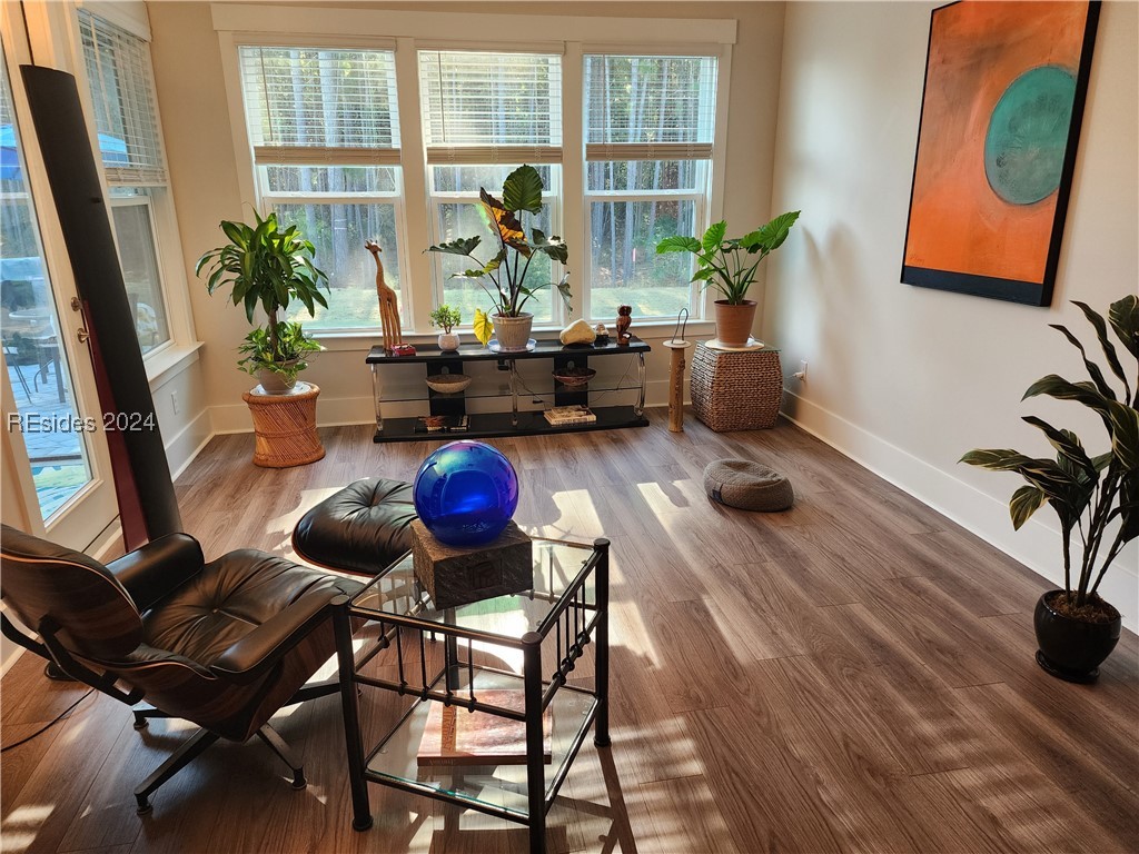 675 Sun Daze Court