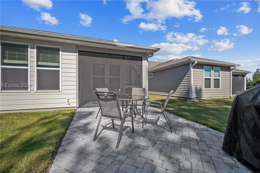 675 Sun Daze Court