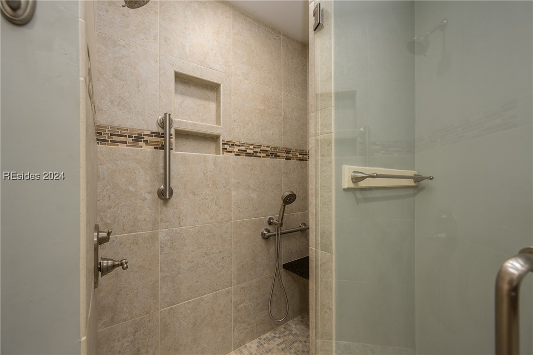 63 Shipyard Drive Unit: 406