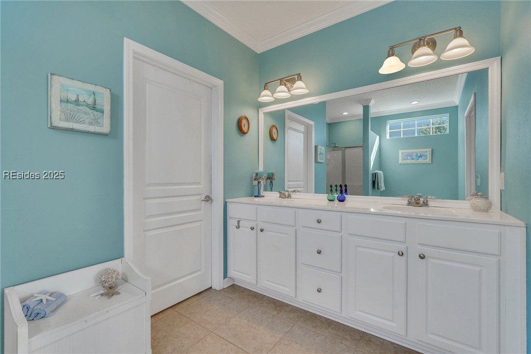 21 Thomas Bee Drive