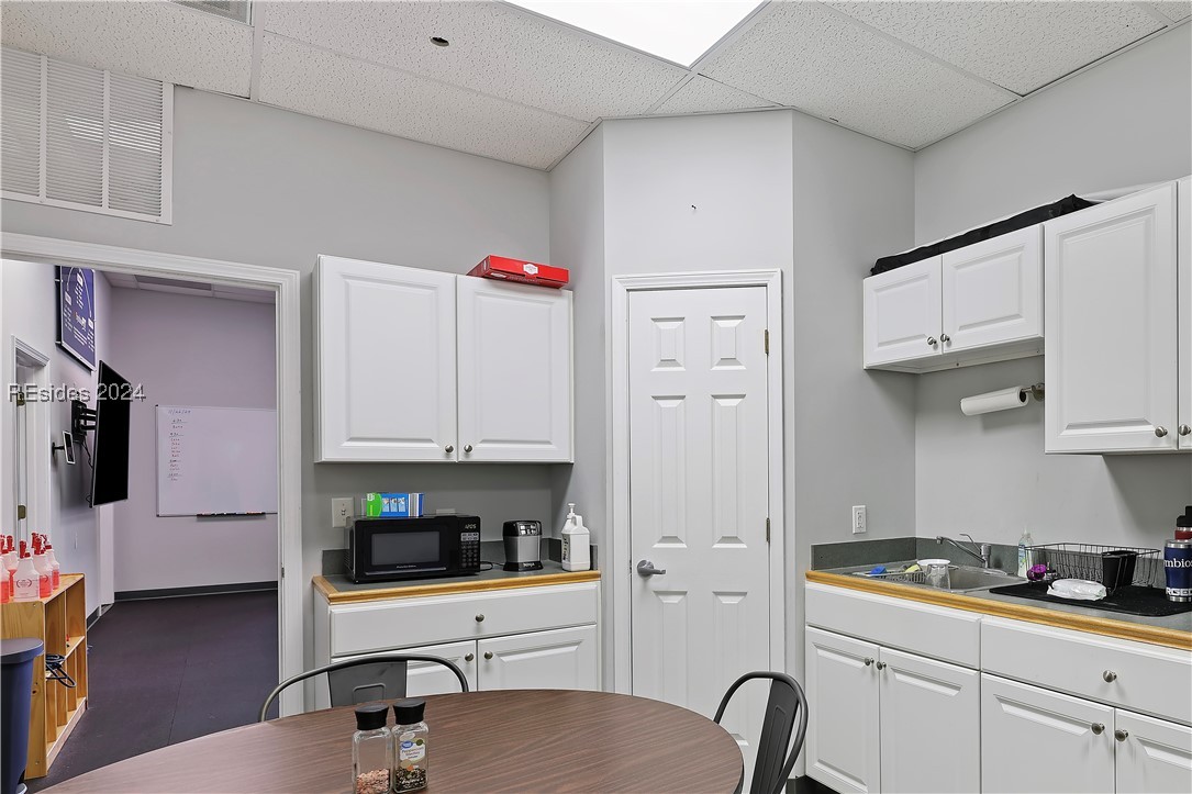 95 Mathews Drive Unit: D36