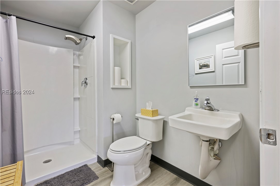 95 Mathews Drive Unit: D36