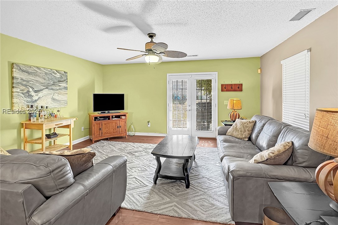 447 Gardners Circle