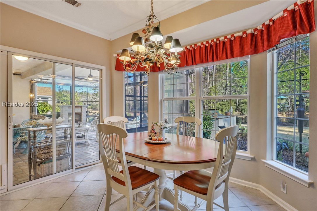 15 Amaryllis Lane
