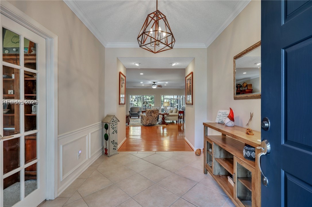 15 Amaryllis Lane