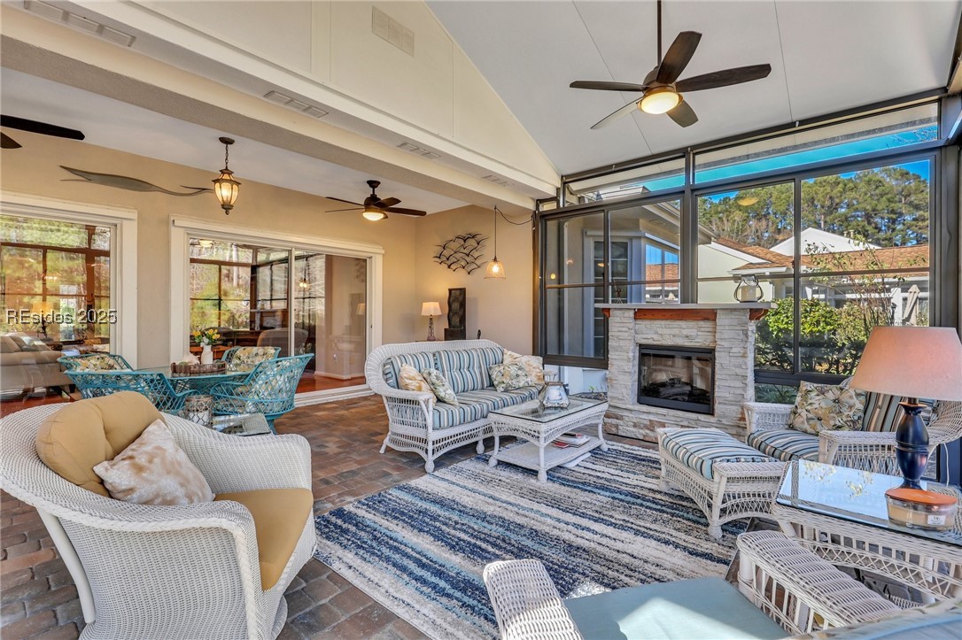 15 Amaryllis Lane