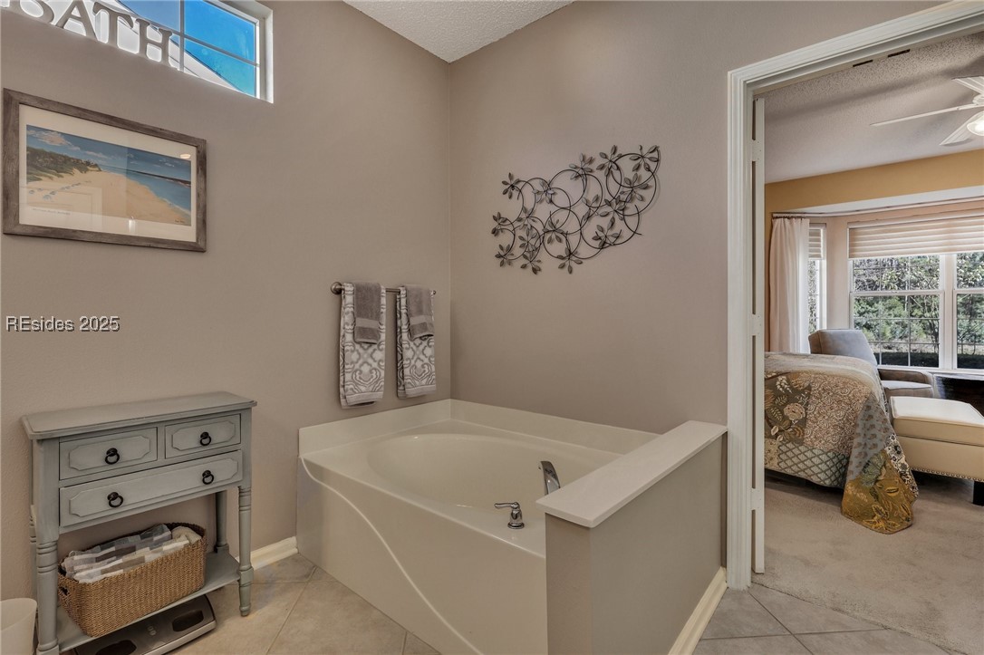 15 Amaryllis Lane
