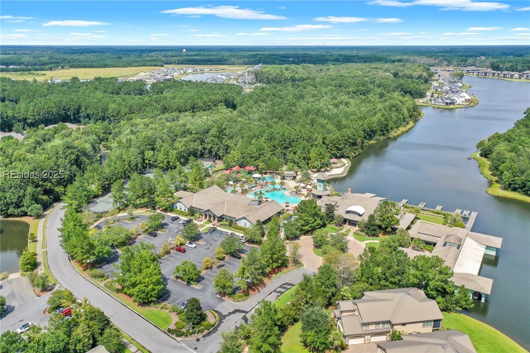 427 Lake Bluff Drive