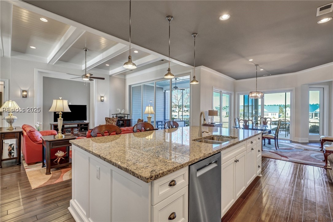 427 Lake Bluff Drive