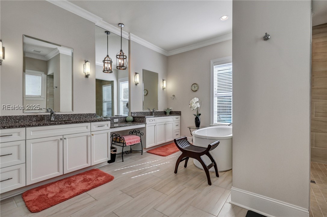 427 Lake Bluff Drive