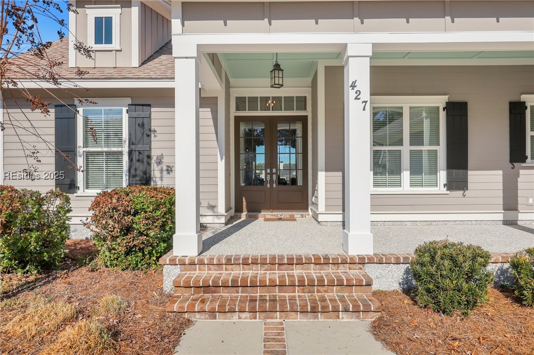 427 Lake Bluff Drive