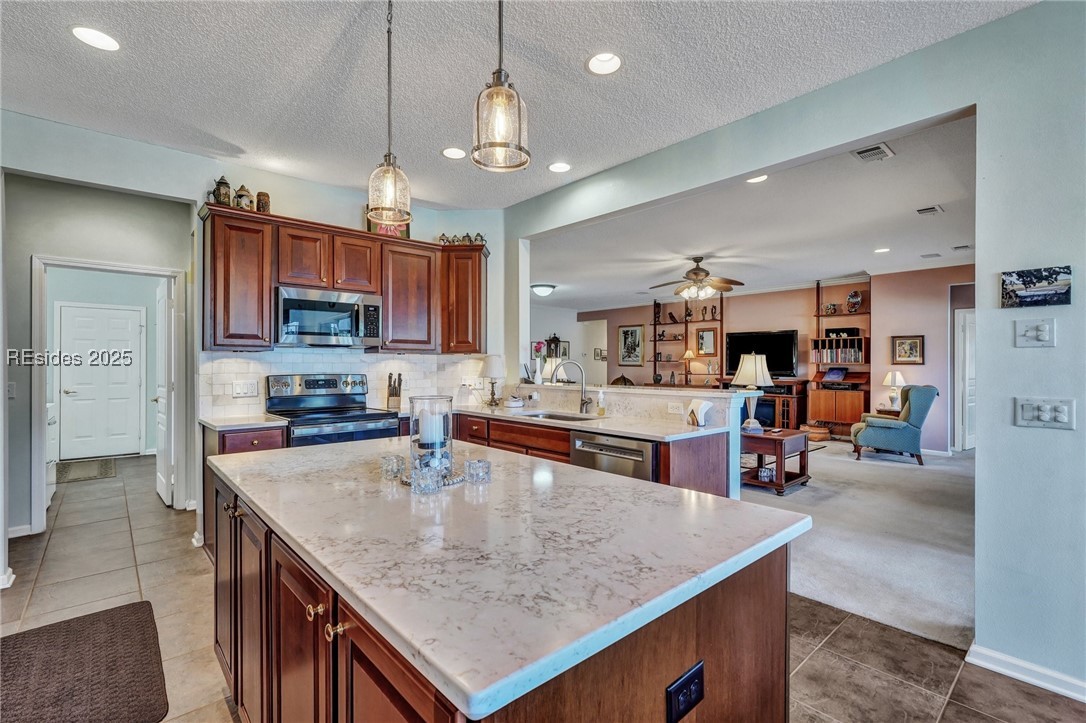 498 Colonel Thomas Heyward Road