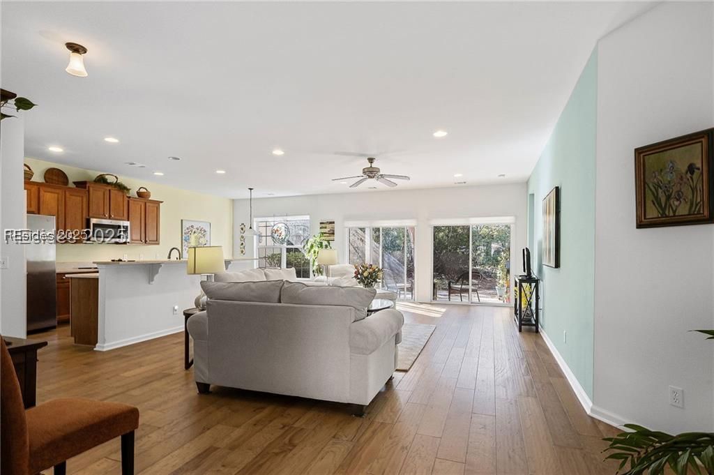2 Long Cane Court