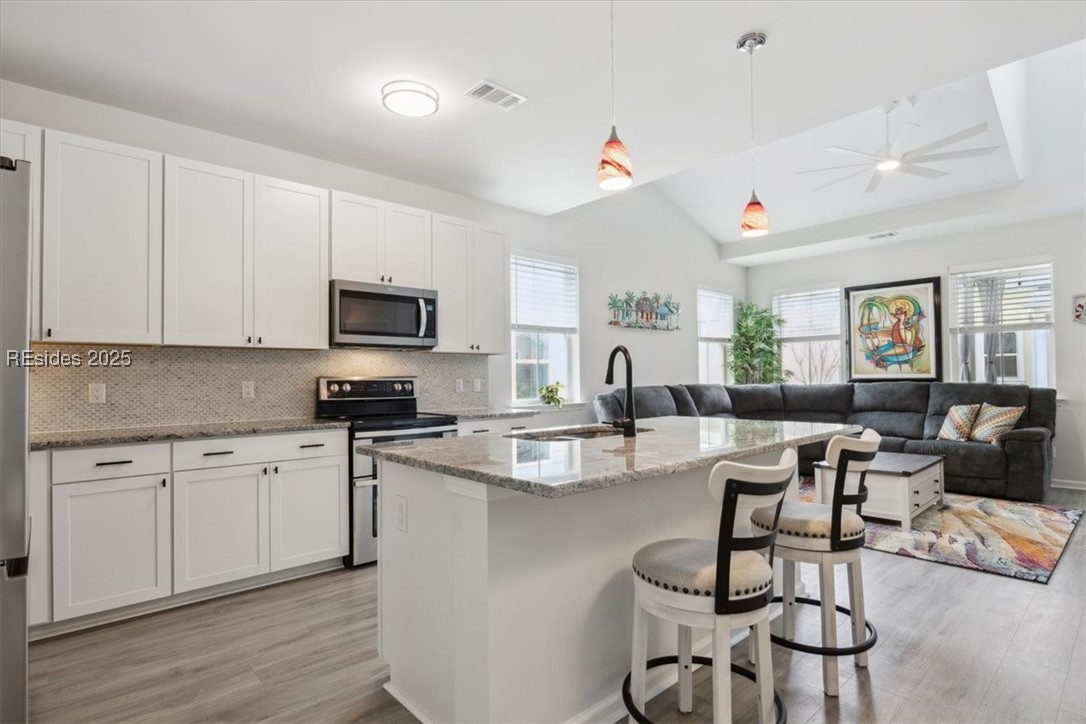 1451 Shoreside Drive Unit: 102