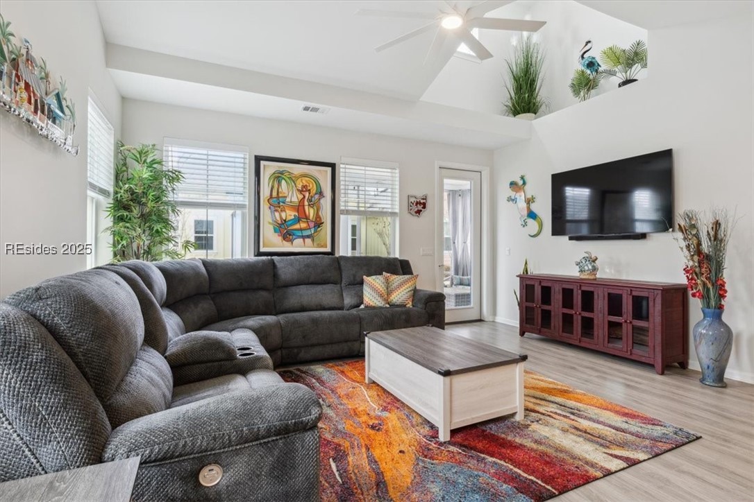 1451 Shoreside Drive Unit: 102