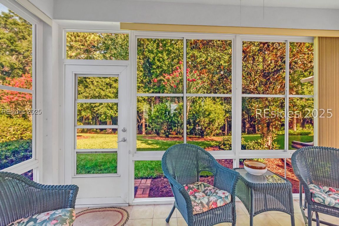 28 Candlelight Lane