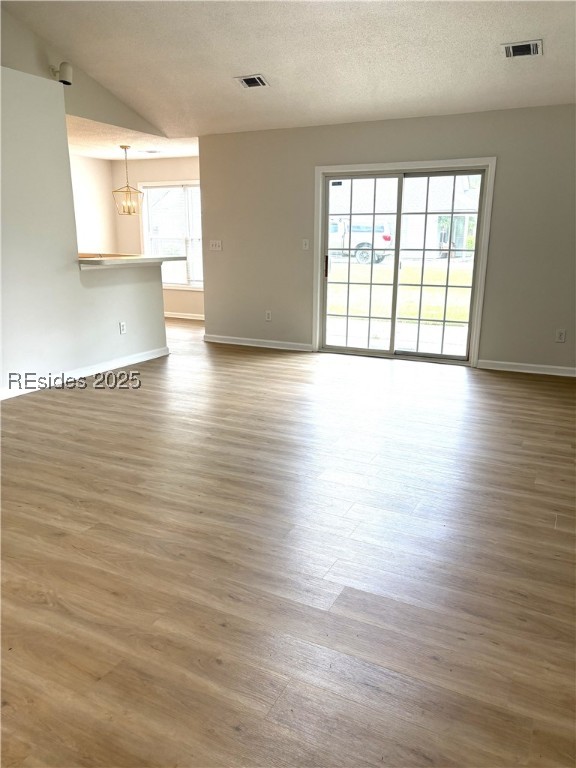8 Kenton Ct