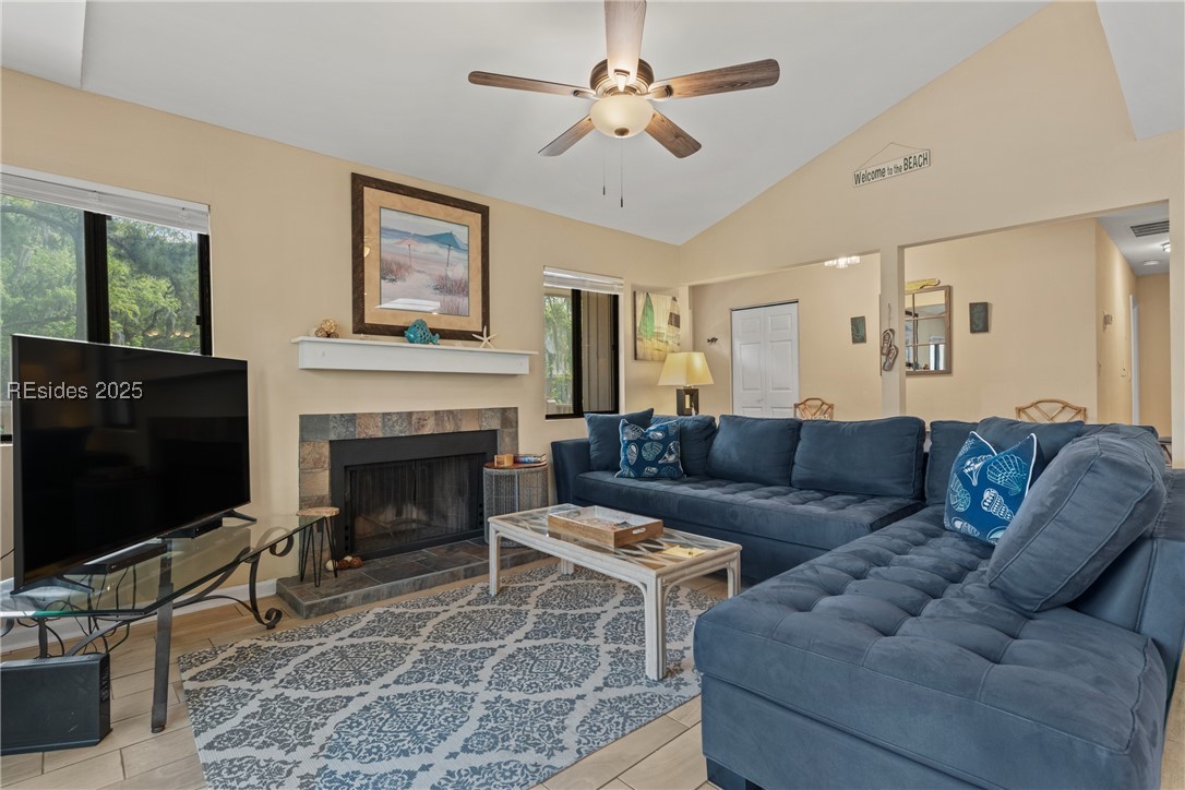 125 Shipyard Drive Unit: 149