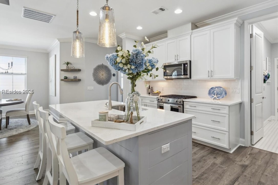 200 Sandbar Lane Unit: 101