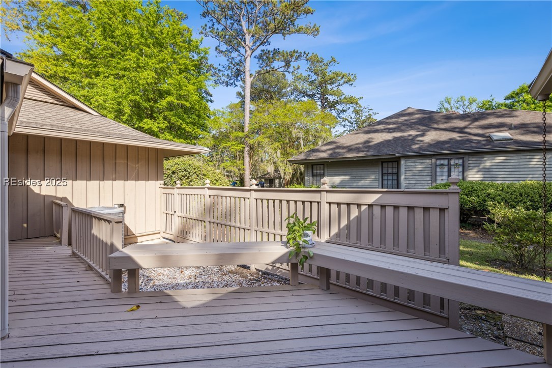 2 Red Maple Rd