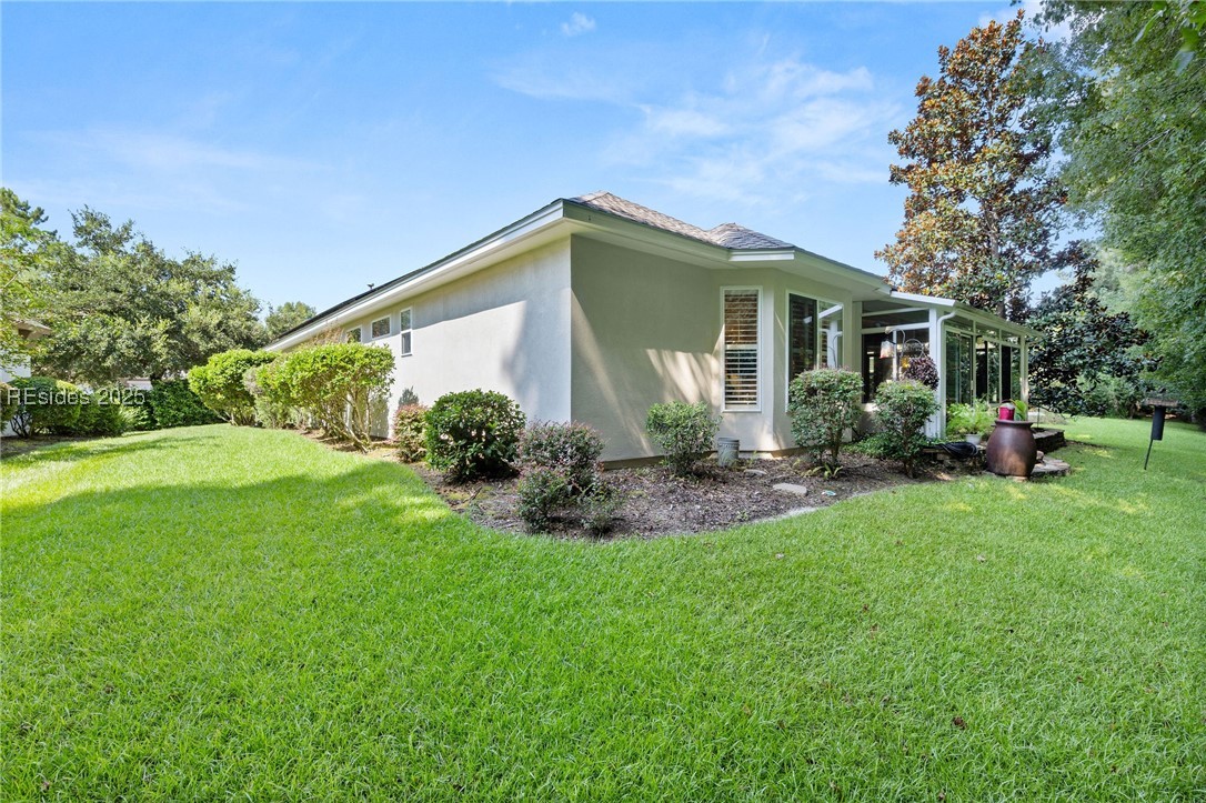 221 Hampton Circle