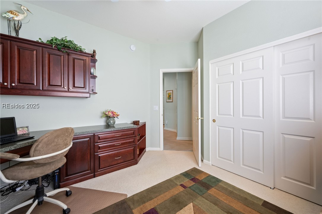 221 Hampton Circle
